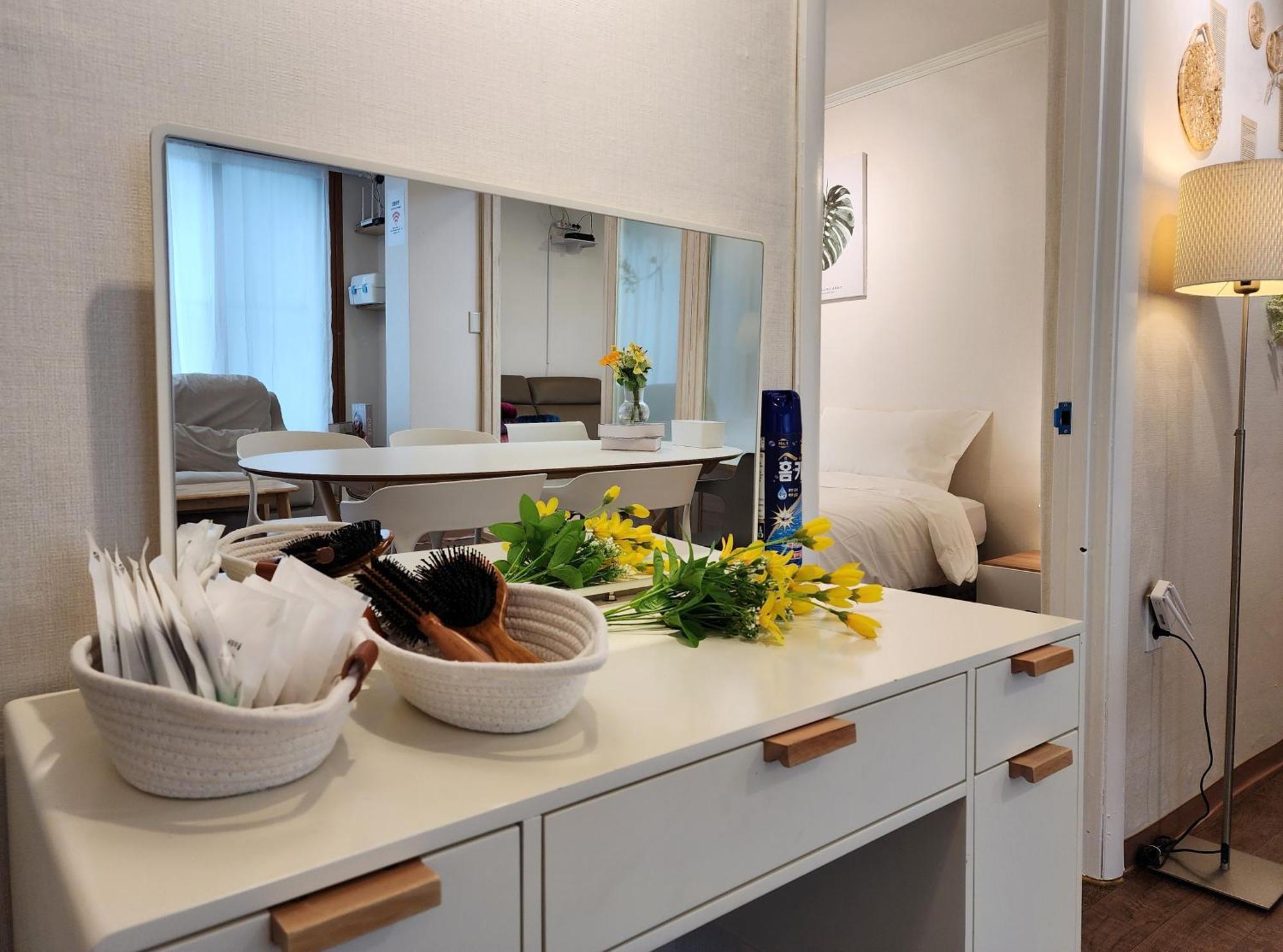 Lucy Apartment